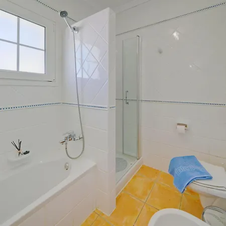 Bel Air By Interhome カルプ